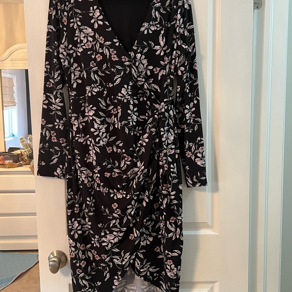 Guess XL Floral Black Wrap Dress